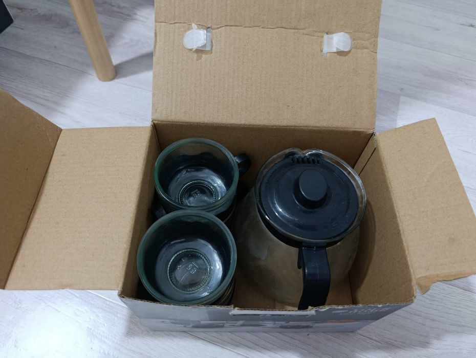 Набор посуды кружки чайник сервиз