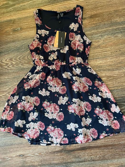 Дамска рокля на цветя Vero Moda