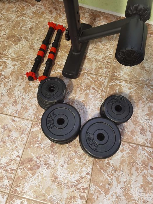 Продавам лежанка с два дъмбела по 15кг