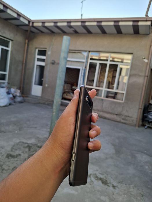 LG V20 // 128 gb