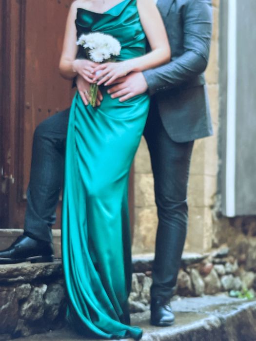 Официална зелена рокля