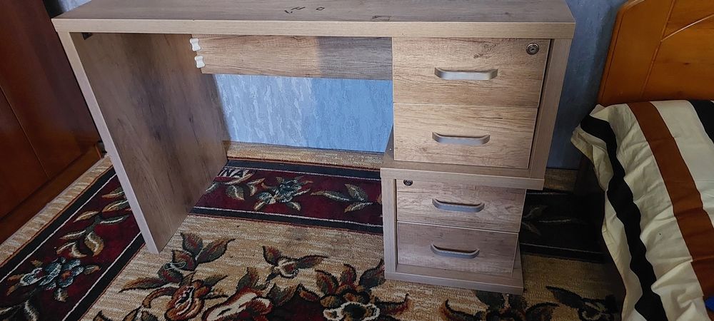 Мебел сотилади яхши холатда