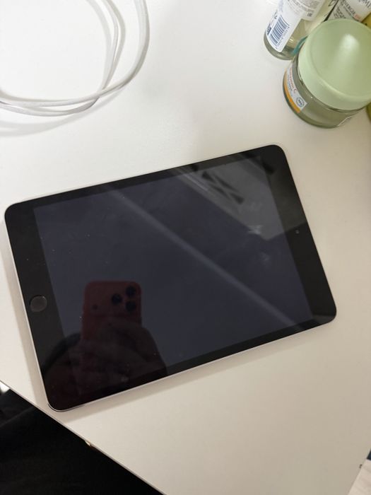 Продам айпад мини