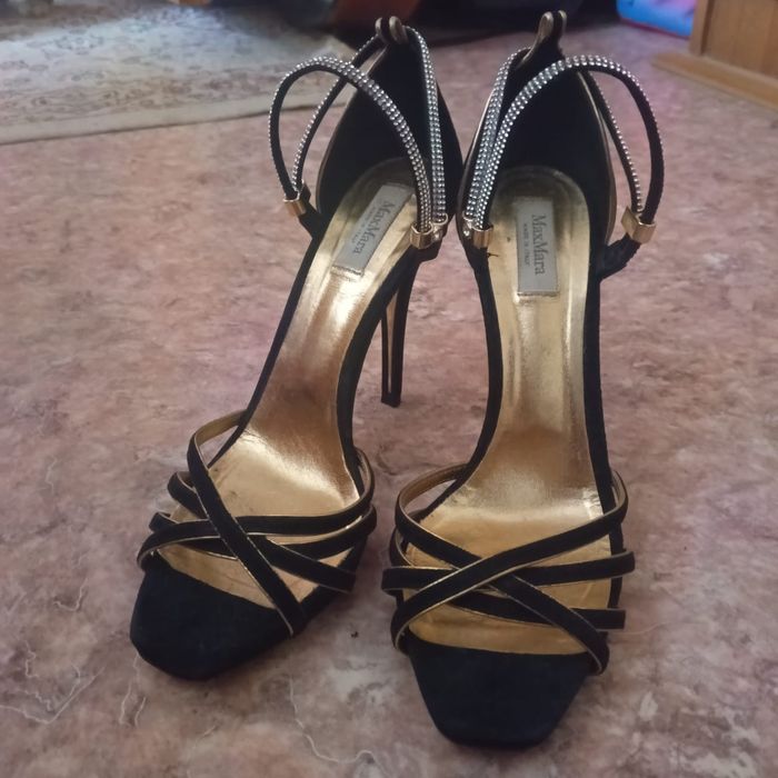 Туфли 39 бежевые и 37