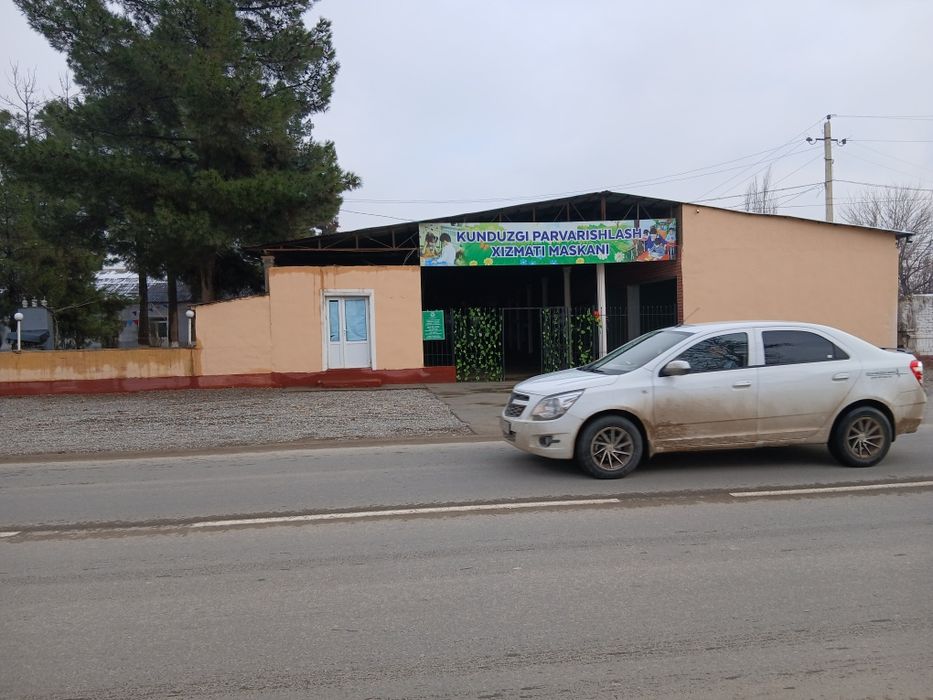 Bush turgan Mamuriy bino sotiladi