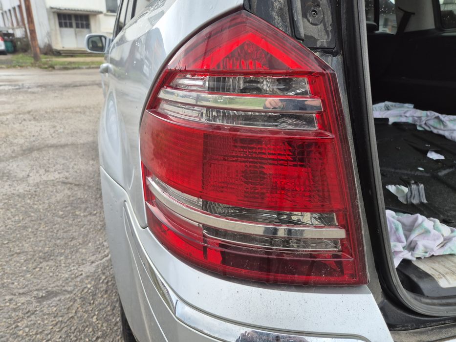 Ляв десен стоп Мерцедес ГЛ Х164 стопове Mercedes GL X164