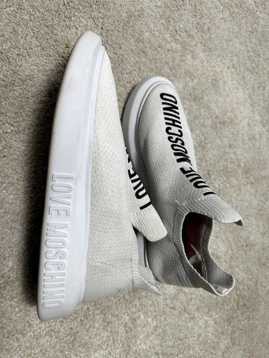 Sneakers Love Moschino masura 38 redus 70 %