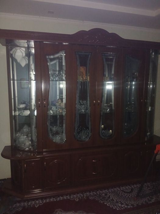 Срочна Стенка сотилади