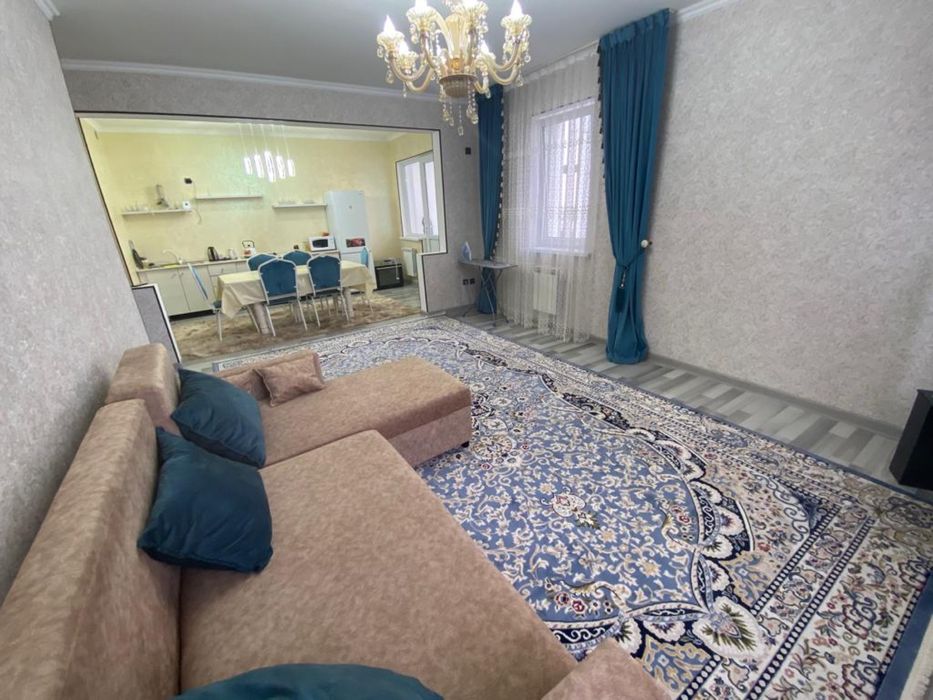 Помесячно 4 комн в центре города Шымкент