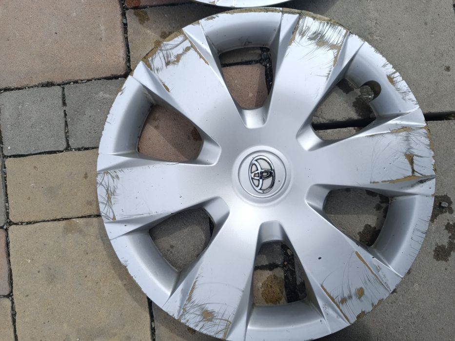 Колпаки на Камри 40