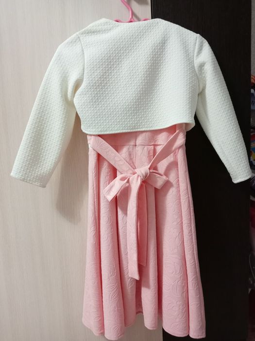 Продам платье на девочку