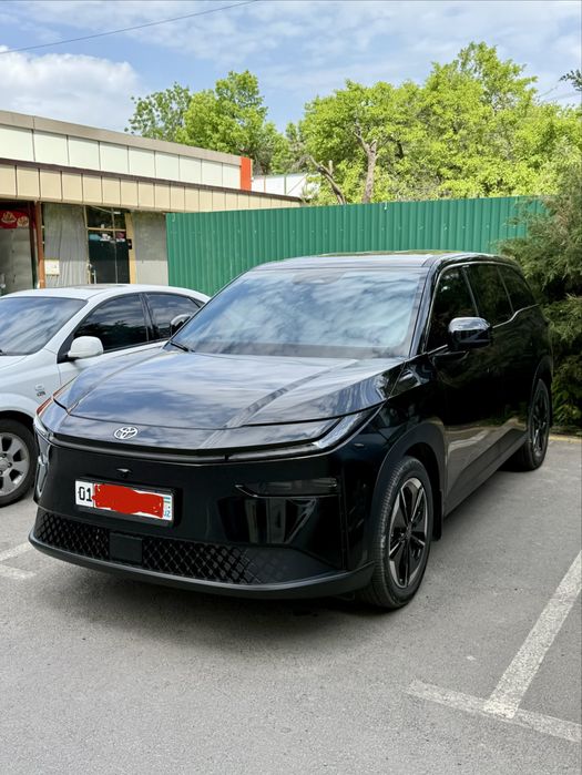 TOYOTA bz3x judaxam Ideal xolatda