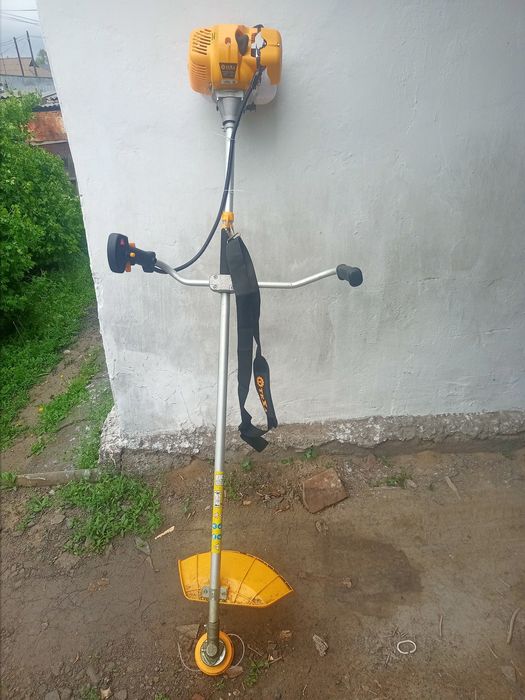 Кашу траву тримером