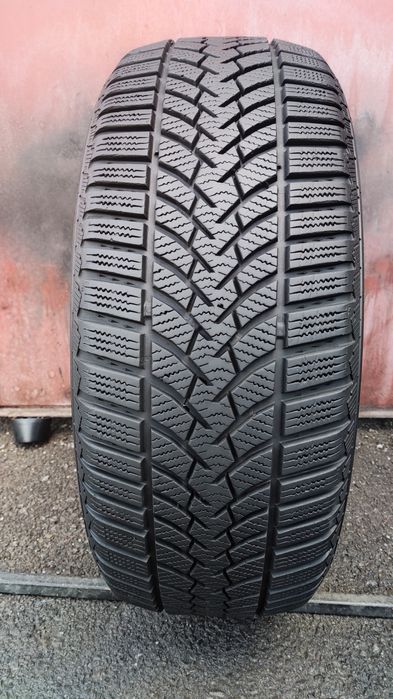 1брой зимна гума 225/55/17 Semperit