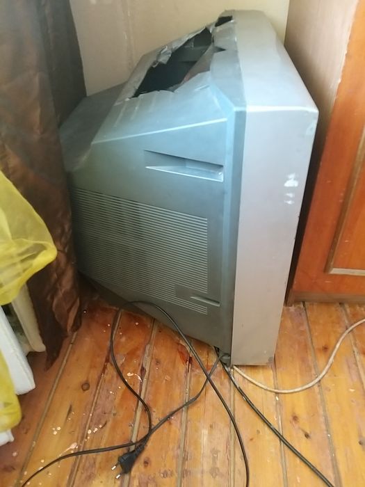 Продам телевизор б/у