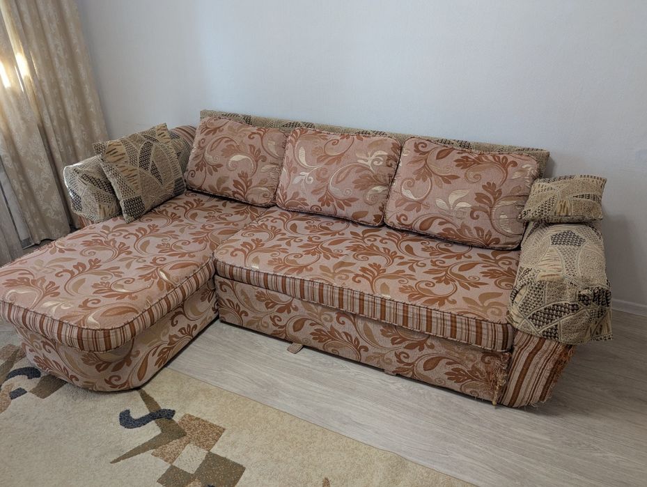 Продам диван б/у недорого