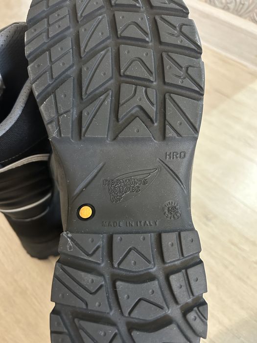 Продам новую обувь RED WING