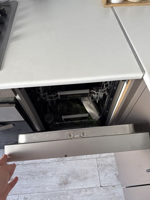 Продам посудомойку !