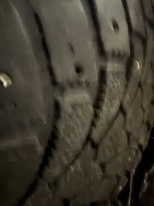 Зимние шины 225/45/17