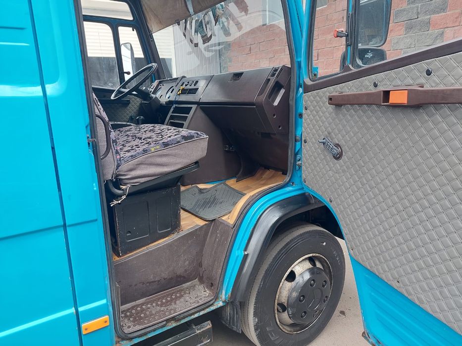 Мерседес 811 сатылады