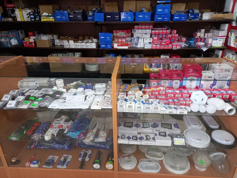 Провода,розетки, лампы