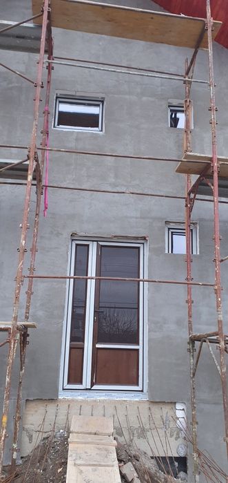 Termopane ferestre, ușii și rulouri exterioare aluminiu