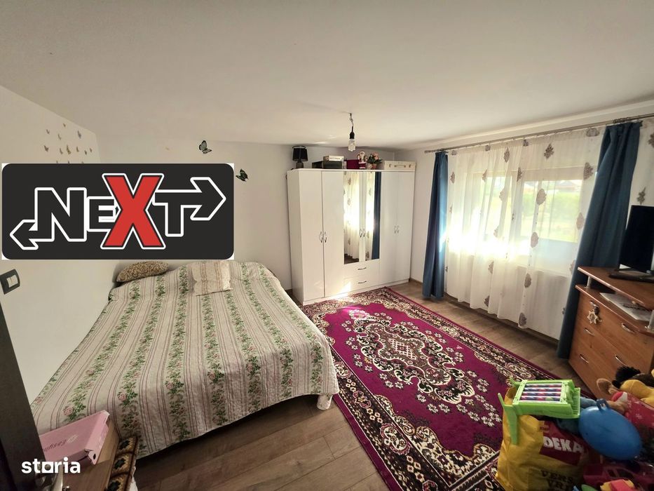 Casa cu etaj Savinesti