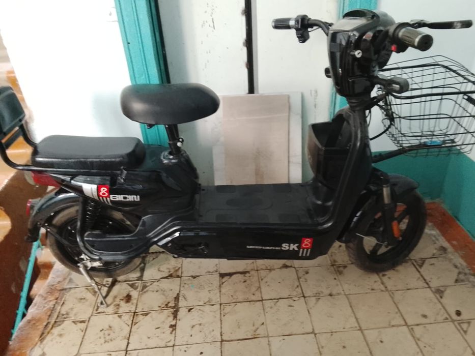 Продам электро самокат.