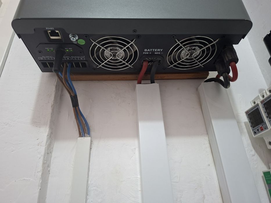 Inverto off grid 4200w 24v