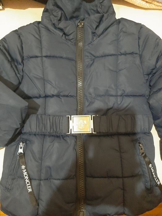 Курточка на девочку