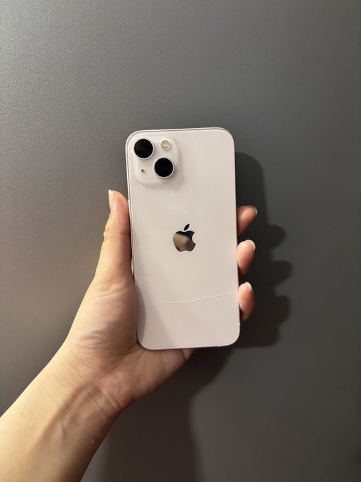 Продам Айфон 13