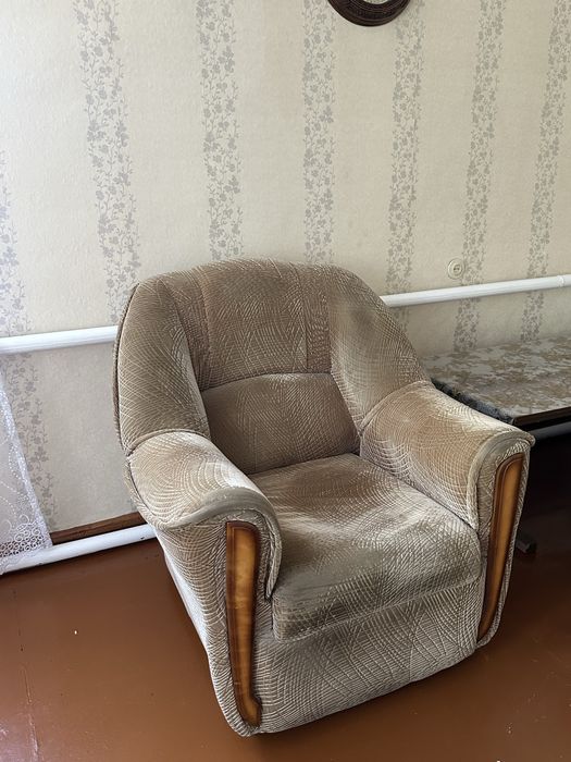 Продам диван и креса