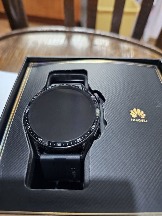 Смарт часовник Huawei GT3