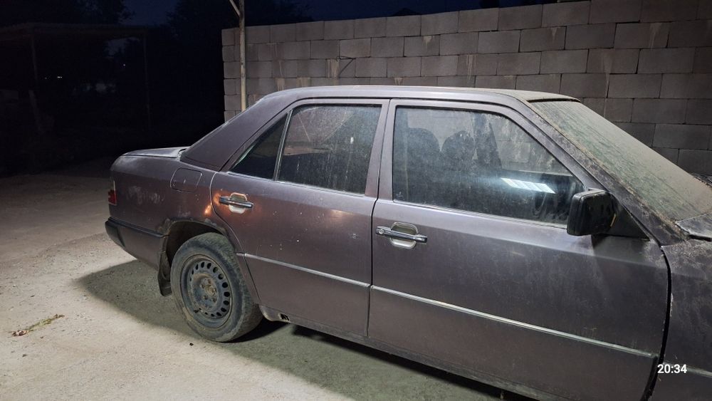 Мерседес бенс 124 200