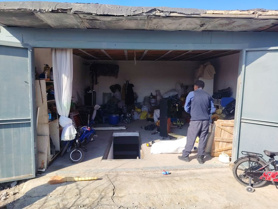 Гараж сотилади стовазада