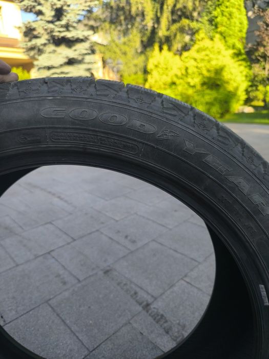 Продам шины в отличном состоянии