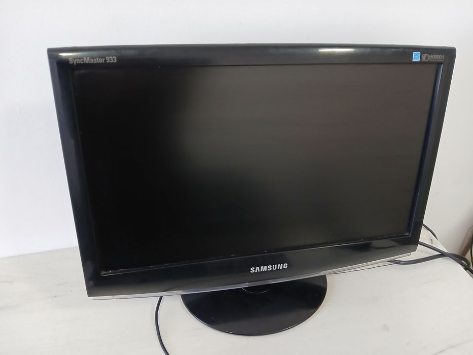 Монитор Samsung SyncMaster 933 (19 дюймов) / В отличном состоянии