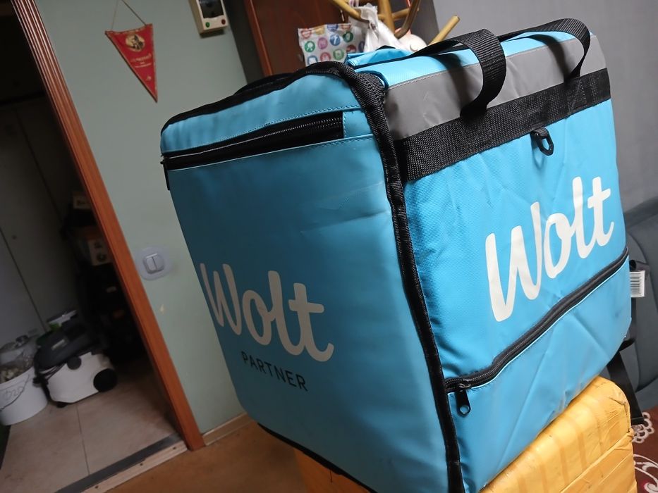Продам сумку Wolt