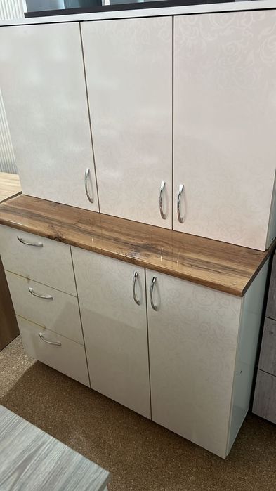 Продам кухни 1 м