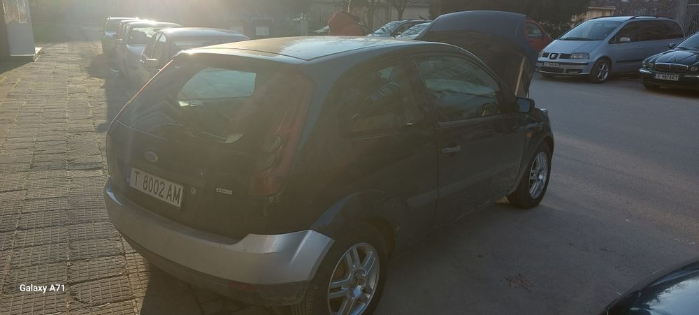 Форд Фиеста 1.4tdci на ЧАСТИ