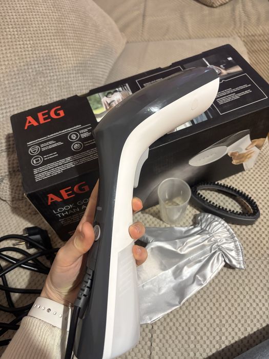 Уред за гладене с пара AEG HS6-1-2EG DELICATE 6000