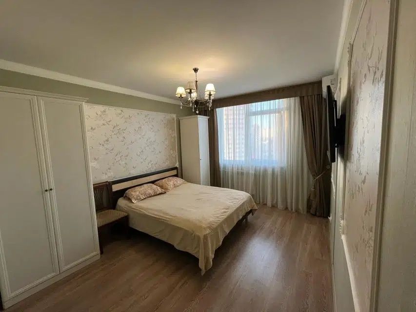 Аренда Высокопотолочка 2-2-3 Метро Ойбек Центр Иностранцам или ЗАГС