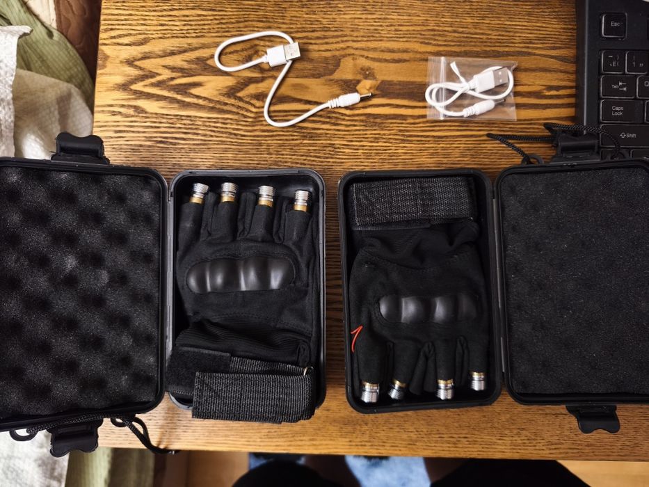 Перчатки с лазерами