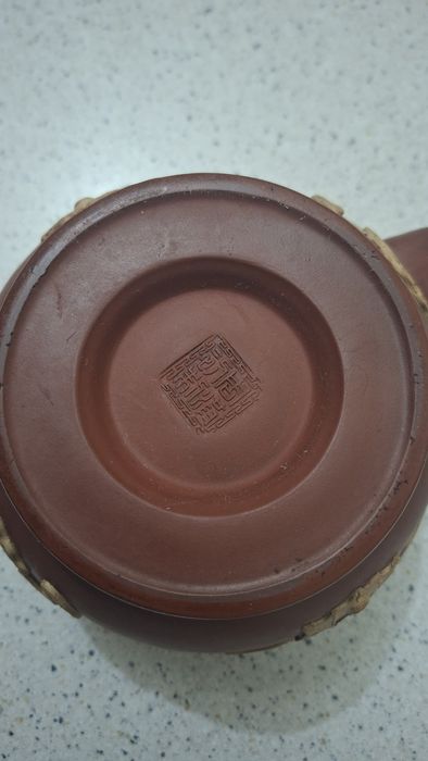 Чайник из исинской глины ,, чаху " .