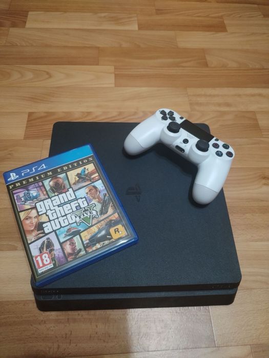 PlayStation 4 slim