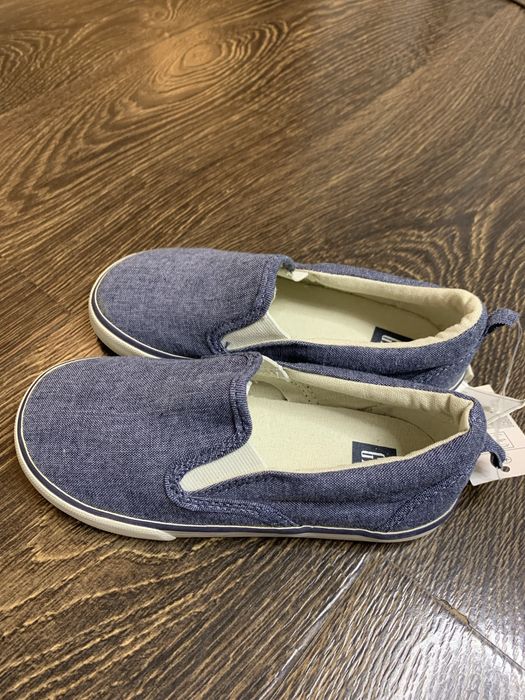 Слипоны детские GAP