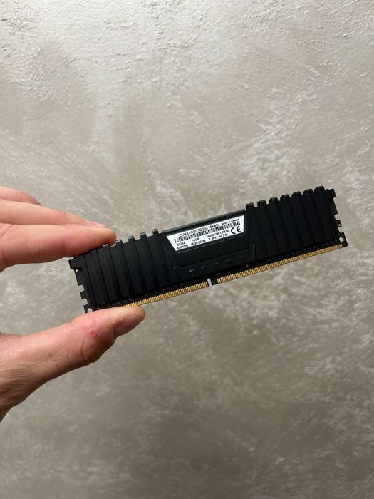 RAM Corsair Vengeance LPX Black 16GB DDR4 3000MHz