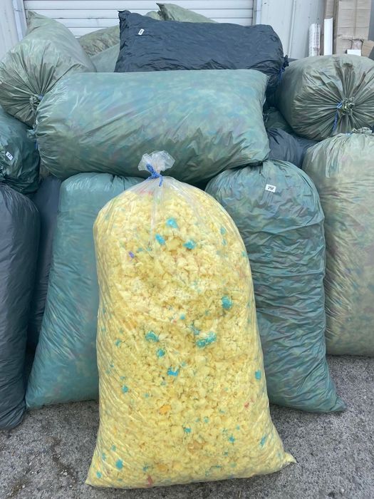 Разпродажба нарязан дунапрен парчета пълнеж възглавници барбарон