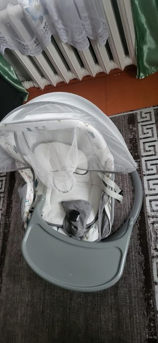 Продам шезлонг для малышей