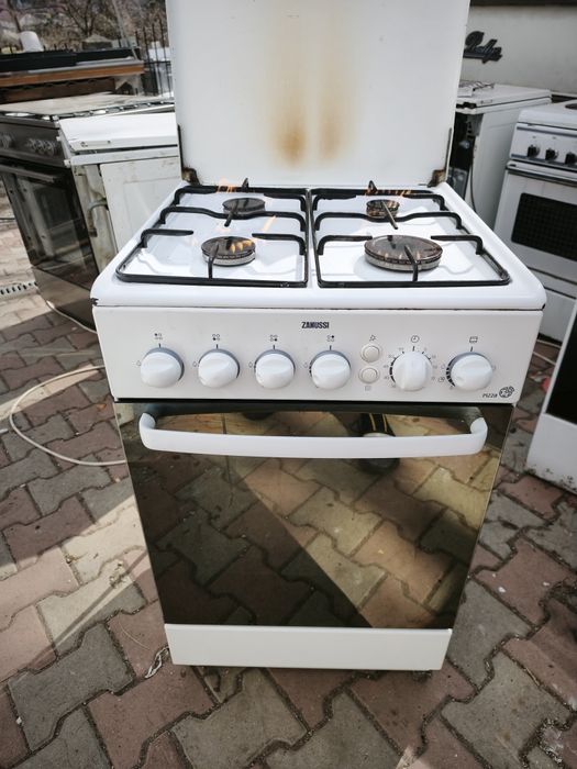 Aragaz  Zanussi cu 4 ochiuri